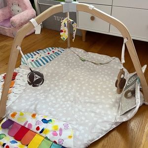 Lovevery play gym